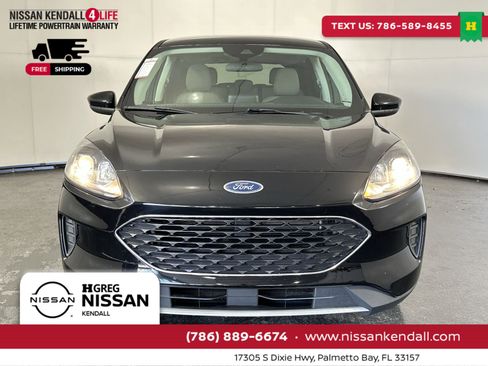 Used 2021 Ford Escape SE w/ Cold Weather Package image 4