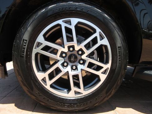 Certified 2025 Ford Expedition Max Active AWD/4WD image 8