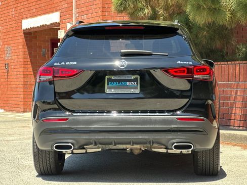 Certified 2022 Mercedes-Benz GLA 250 4MATIC image 5