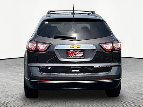 Used 2016 Chevrolet Traverse LS w/ LPO, 'HIT The Road' Package AWD/4WD image 5