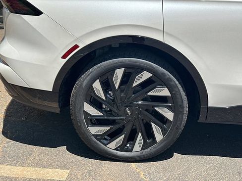 New 2026 Lincoln Nautilus Reserve AWD/4WD image 19