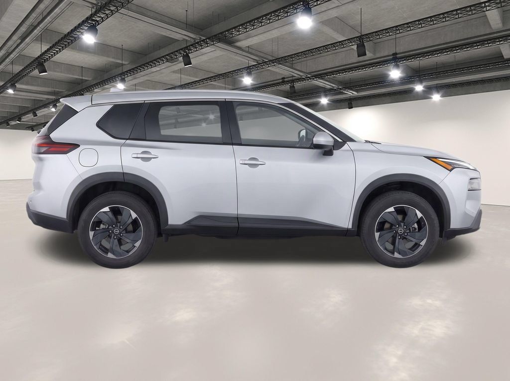 Used 2024 Nissan Rogue SV FWD image 8
