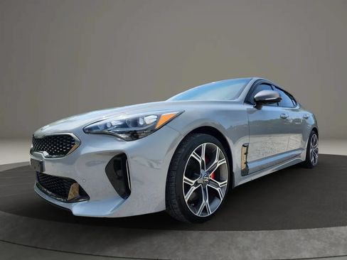 Used 2021 Kia Stinger GT RWD image 2