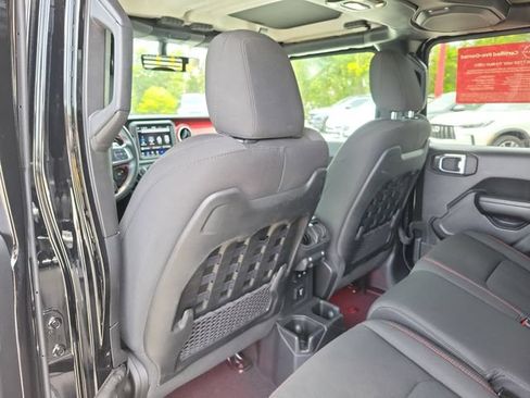 Used 2021 Jeep Gladiator Rubicon AWD/4WD image 12