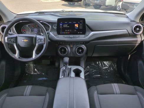 Used 2025 Chevrolet Blazer LT FWD image 14