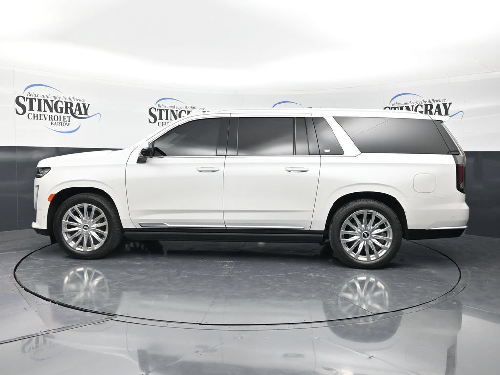 Used 2022 Cadillac Escalade ESV Premium Luxury w/ Performance Package AWD/4WD image 5