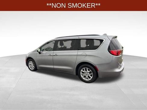 Used 2020 Chrysler Voyager Lxi image 4