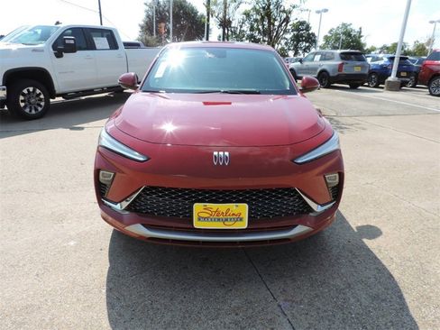 New 2026 Buick Envista Avenir image 2