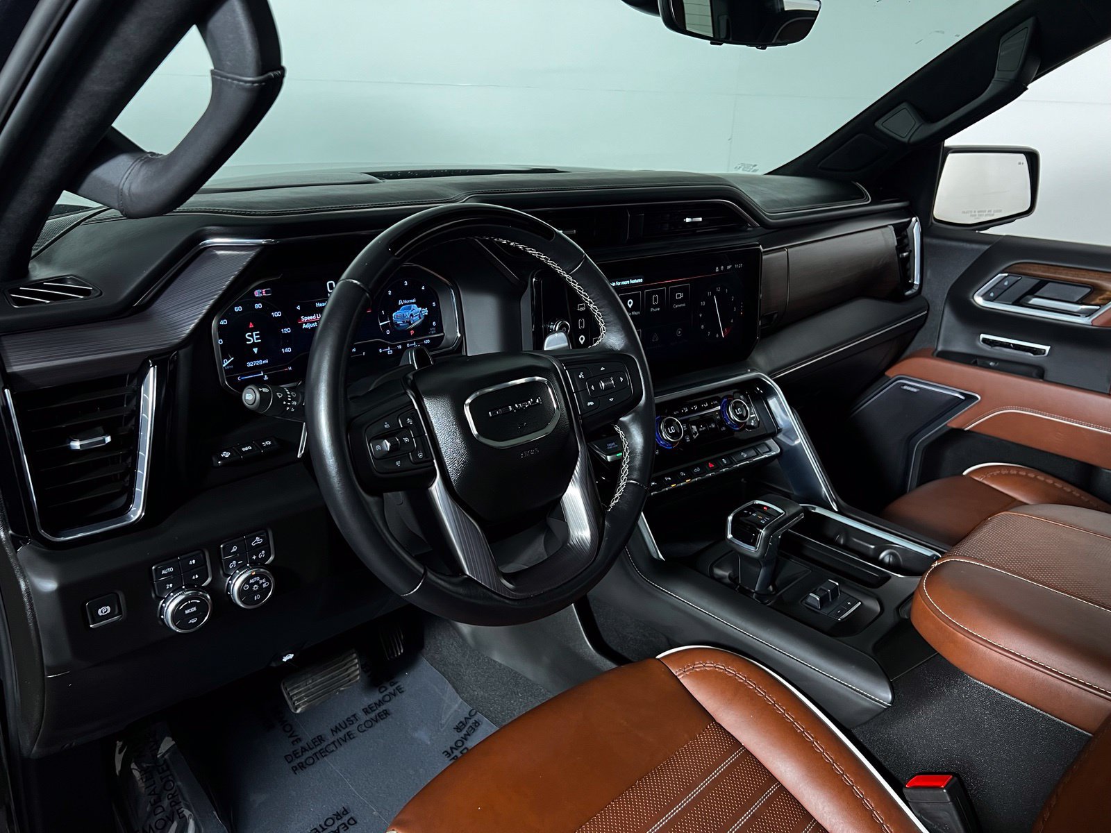 Used 2025 GMC Sierra 1500 Denali Ultimate AWD/4WD image 11