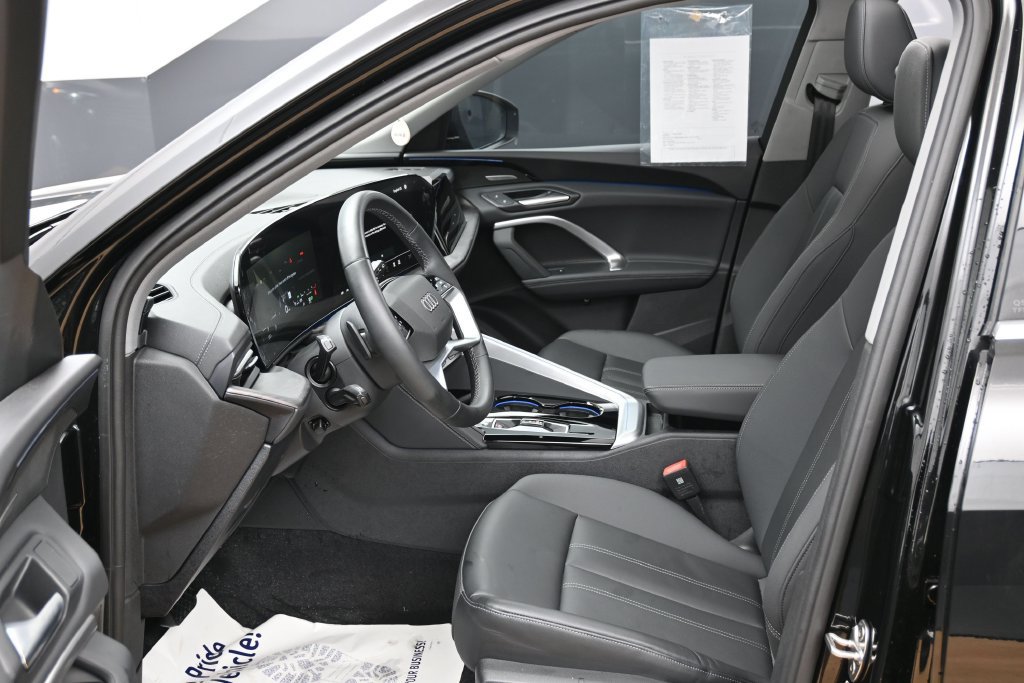 Used 2025 Audi Q5 Premium Plus w/ Premium Plus AWD/4WD image 10