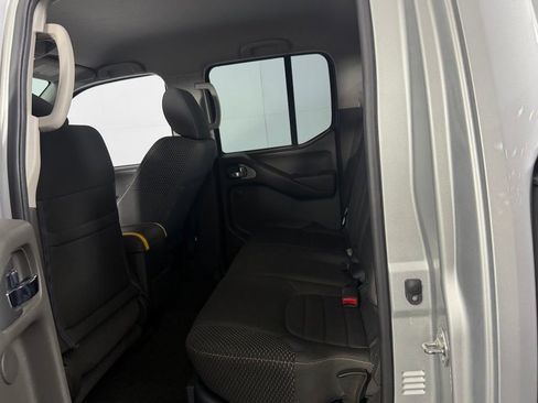 Used 2018 Nissan Frontier PRO-4X AWD/4WD image 28