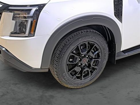 Used 2025 Nissan Armada PRO-4X AWD/4WD image 9