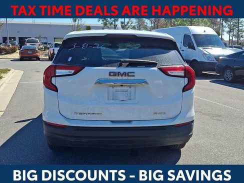Used 2024 GMC Terrain SLE image 6