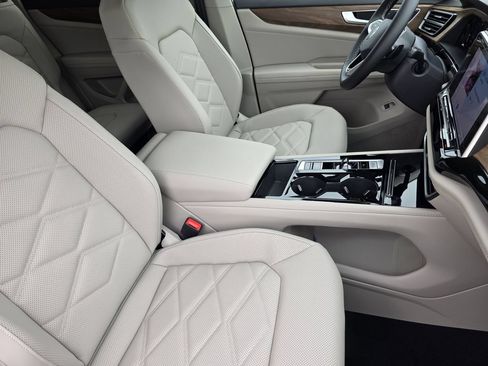 New 2026 Volkswagen Atlas SE FWD image 12