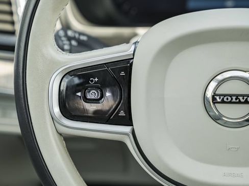 Certified 2023 Volvo XC90 T8 Ultimate w/ Lounge Package AWD/4WD image 28