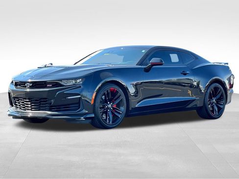 Used 2021 Chevrolet Camaro SS w/ Redline Edition RWD image 3
