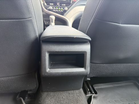 Used 2021 Toyota Camry LE FWD image 32