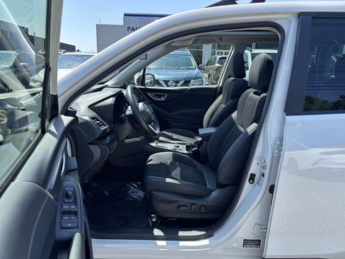 Certified 2023 Subaru Forester Premium AWD/4WD image 32