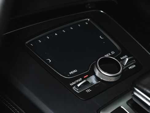 Used 2018 Audi SQ5 Premium Plus w/ Navigation Package image 49