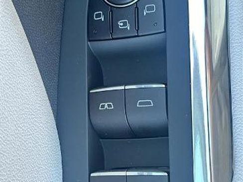 New 2026 Chevrolet Traverse High Country image 24