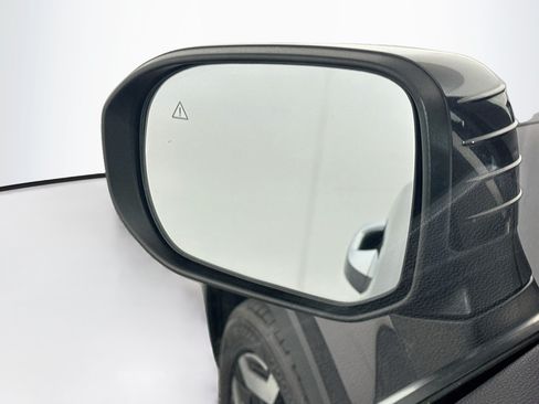 Used 2025 Kia Telluride S FWD image 16