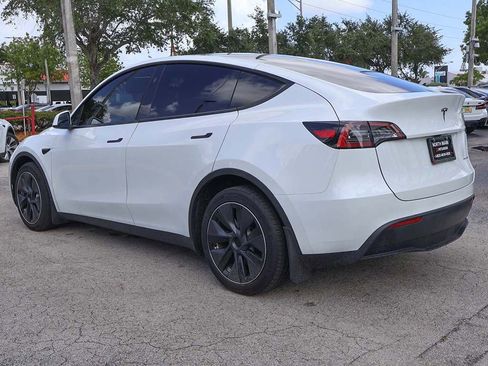 Used 2023 Tesla Model Y Long Range AWD/4WD image 10