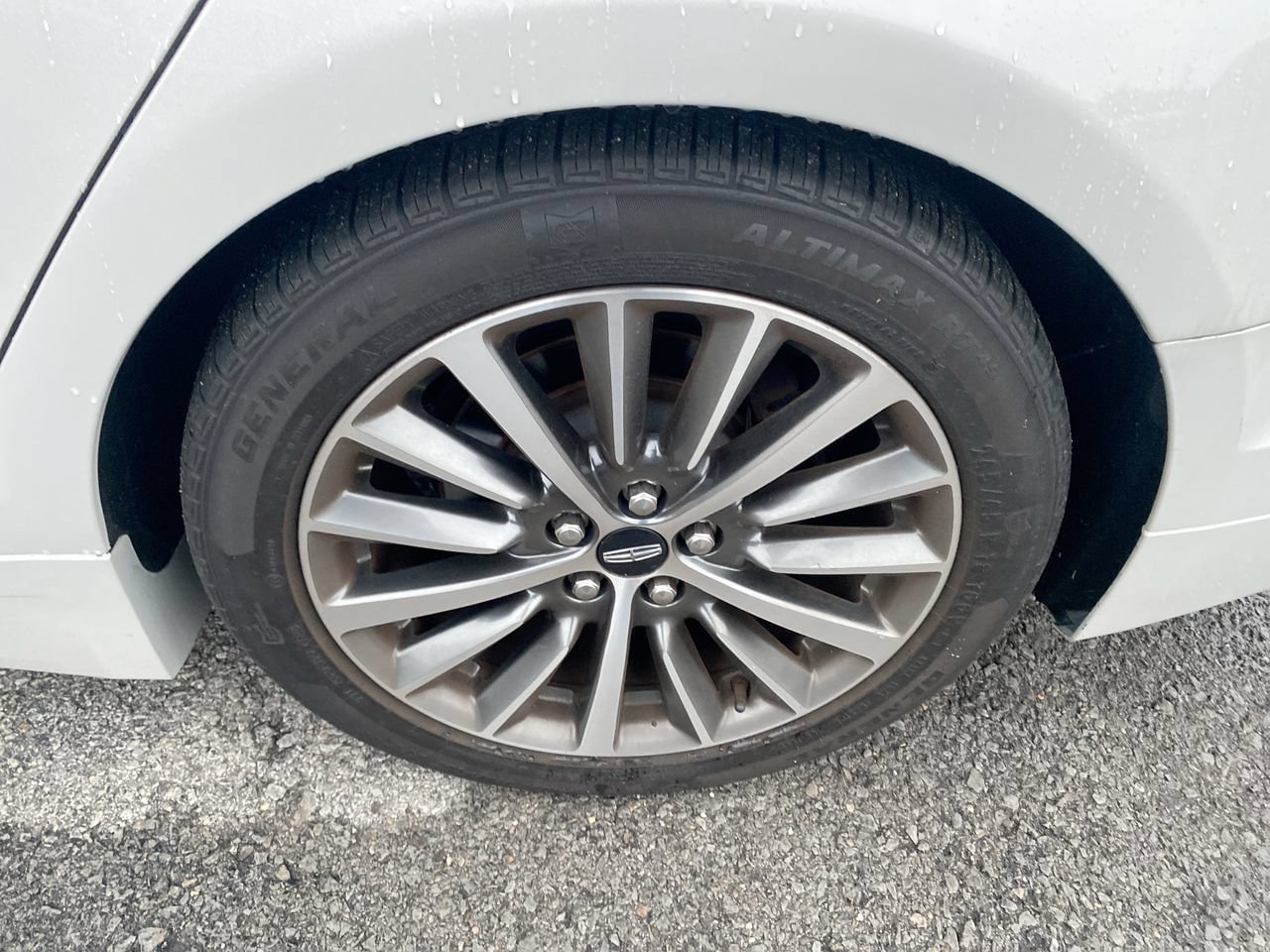 Used 2020 Lincoln MKZ AWD w/ Convenience Package image 10