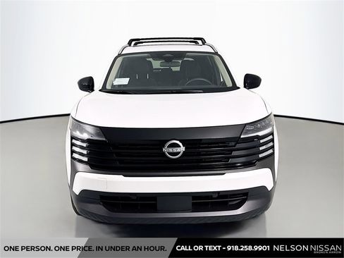 New 2026 Nissan Kicks SV w/ SV Premium Package image 2