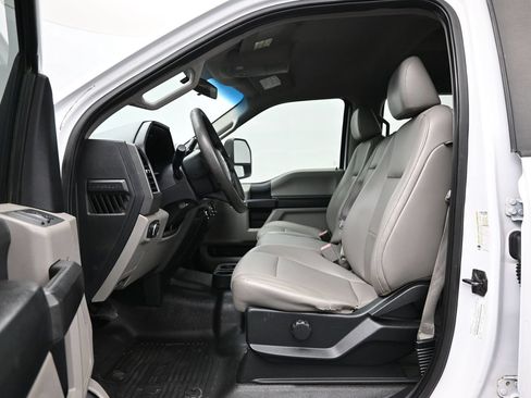 Used 2019 Ford F250 XL w/ Power Equipment Group AWD/4WD image 9