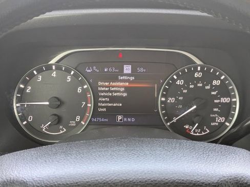 Used 2021 Nissan Titan SV w/ SV Convenience Package image 34