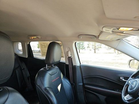 Used 2019 Jeep Compass Trailhawk image 13