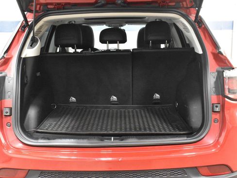 Used 2017 Jeep Compass Trailhawk w/ Leather Interior Group AWD/4WD image 26