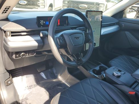 Used 2023 Ford Mustang Mach-E Select image 9