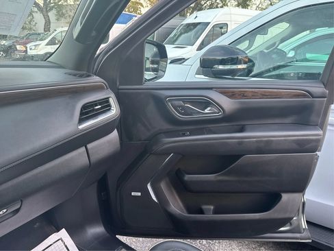 Used 2023 Chevrolet Suburban Premier RWD image 22