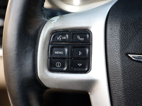 Used 2013 Chrysler 200 Touring w/ Cold Weather Group FWD image 27
