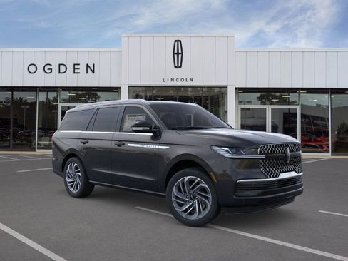 New 2025 Lincoln Navigator Reserve image 7