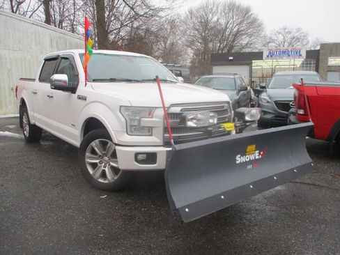 Used 2016 Ford F150 Platinum w/ Equipment Group 701A Luxury image 2