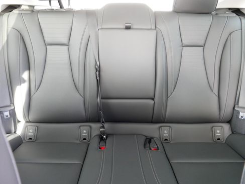 Used 2025 Buick Envision Preferred image 13