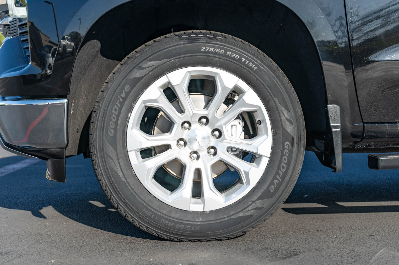 Used 2023 Chevrolet Silverado 1500 LTZ w/ Technology Package AWD/4WD image 6
