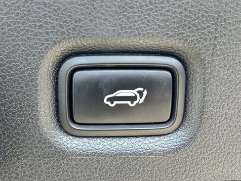 Used 2020 Hyundai Santa Fe Limited AWD/4WD image 15