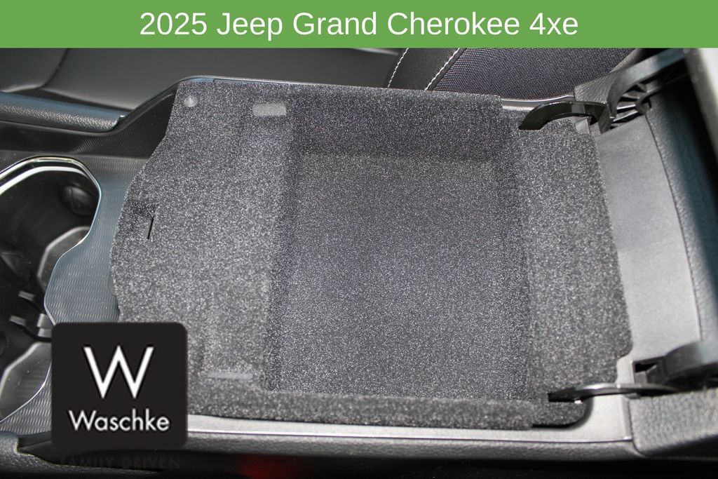New 2025 Jeep Grand Cherokee Limited 4xe w/ Trailer Tow Package AWD/4WD image 36