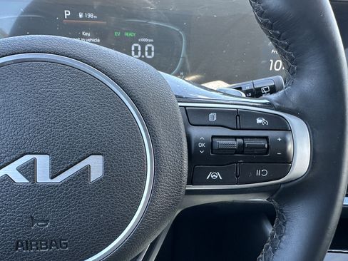 Used 2025 Kia Sportage X-Line AWD/4WD image 29