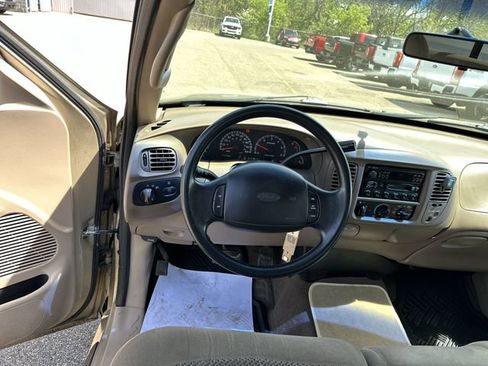 Used 2000 Ford F150 XLT RWD image 13
