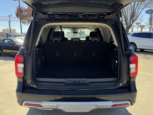 Certified 2024 Ford Expedition Max XLT image 9