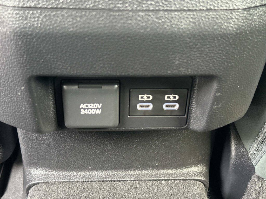 Used 2025 Toyota Tacoma 4x4 Double Cab Hybrid image 18