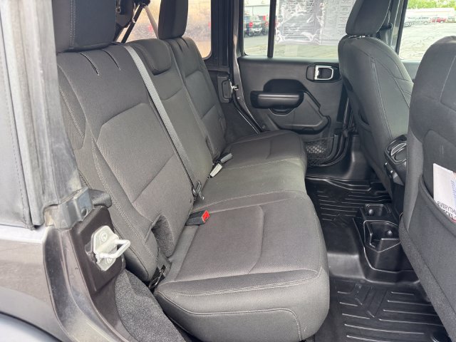 Used 2018 Jeep Wrangler Unlimited Sport S AWD/4WD image 16