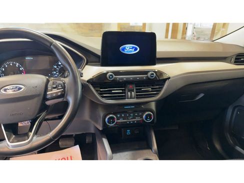 Used 2022 Ford Escape SEL image 14