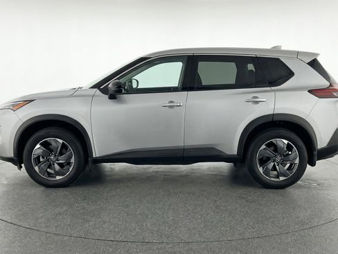 Used 2025 Nissan Rogue SV AWD/4WD image 5