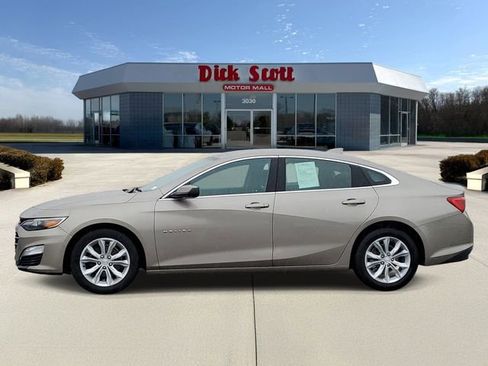 Used 2023 Chevrolet Malibu LT w/ Driver Confidence Package image 4