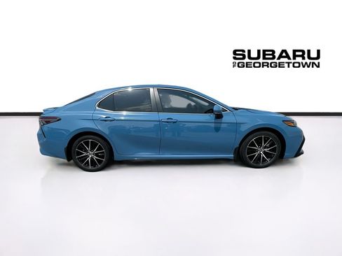 Used 2024 Toyota Camry SE w/ Convenience Package FWD image 8